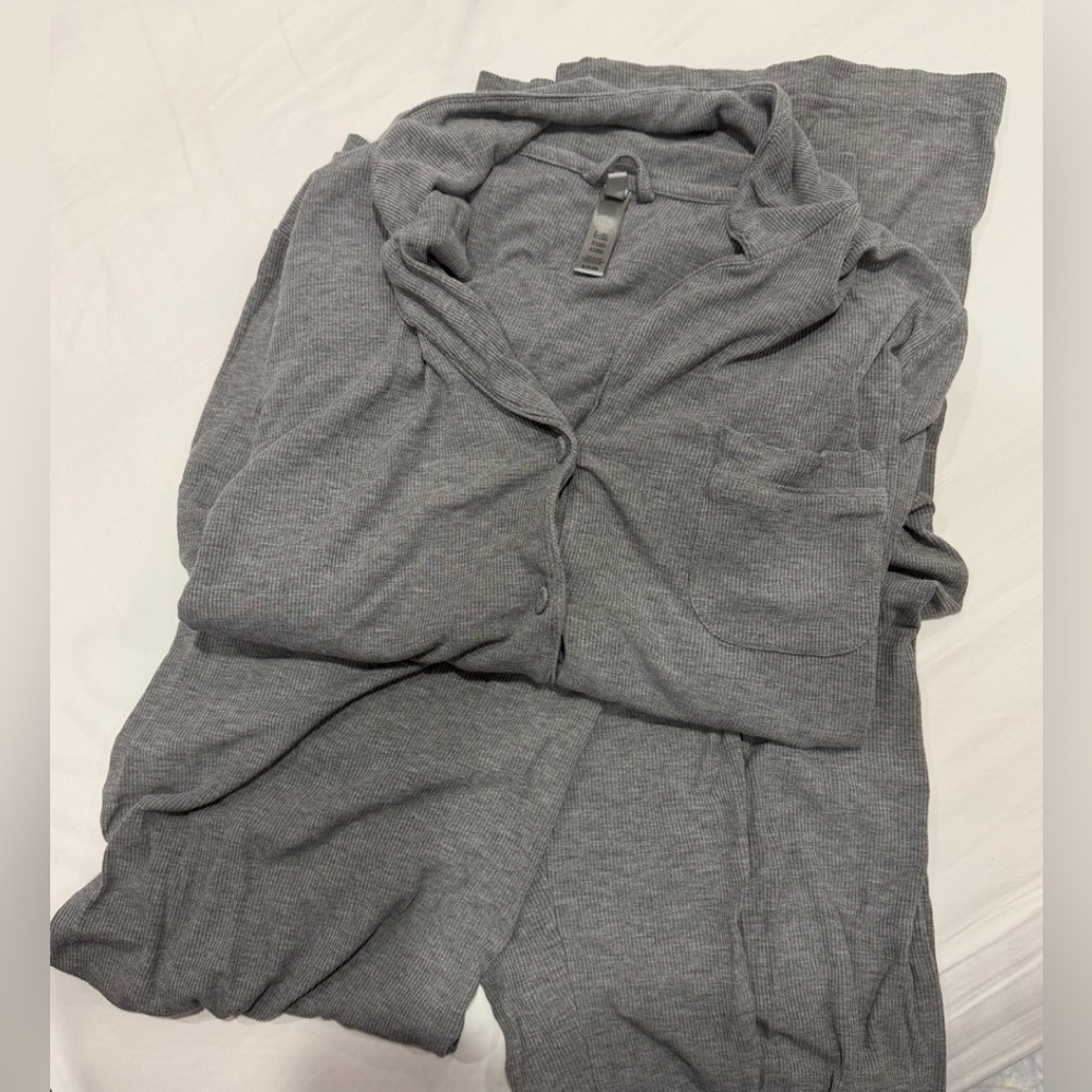 SKIMS Soft lounge rib sleep set